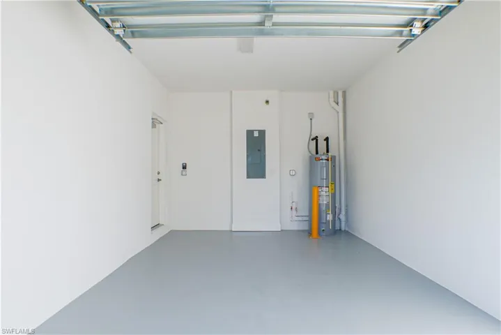 12' x 21', 1-Car Garage
