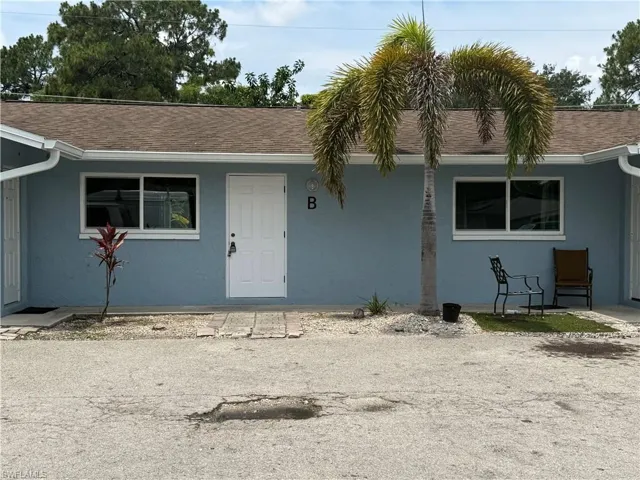 2601 47th Ter Sw B, Naples, Florida 34116