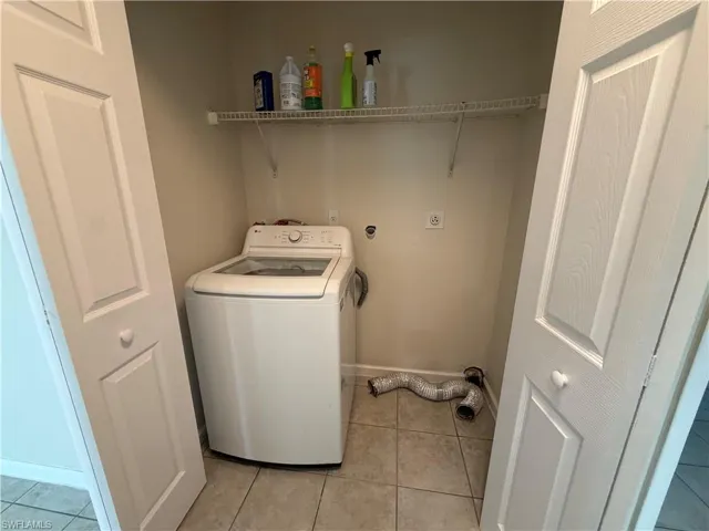 2601 47th Ter Sw B, Naples, Florida 34116
