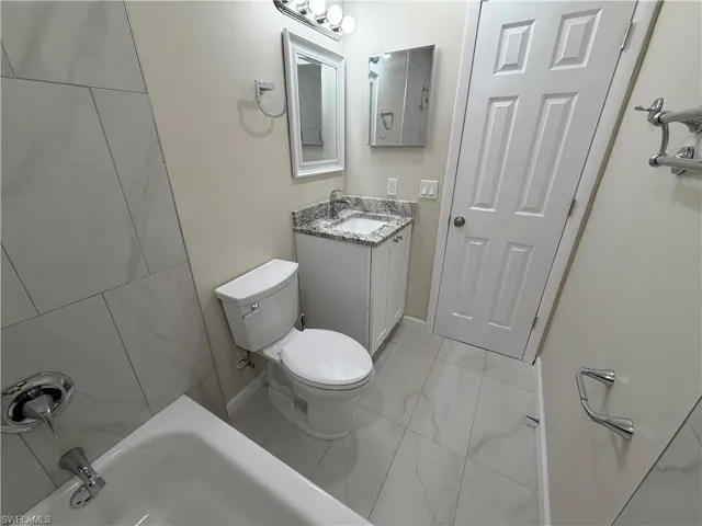 2601 47th Ter Sw B, Naples, Florida 34116
