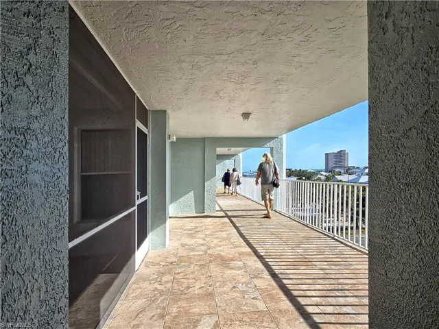 West exposure balcony on 5th floor