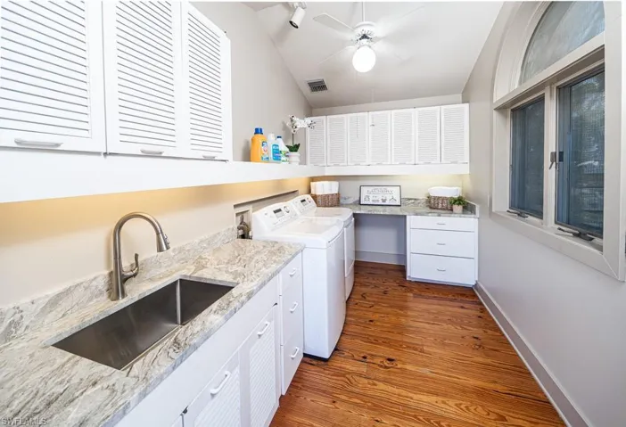 374 14th Ave S, Naples, Florida 34102