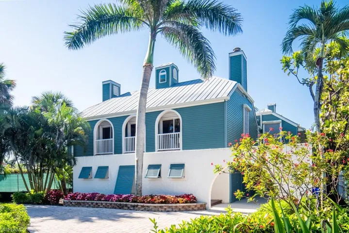 374 14th Ave S, Naples, Florida 34102