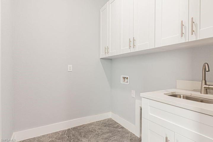 2704 53rd ST SW, LEHIGH ACRES FL 33976