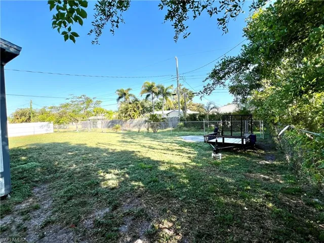 2225 Woodland BLVD, FORT MYERS FL 33907