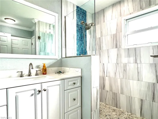 2225 Woodland BLVD, FORT MYERS FL 33907