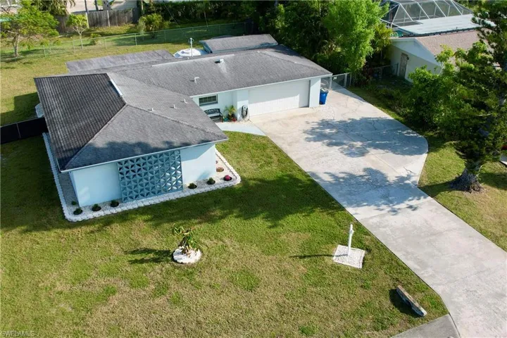 2225 Woodland BLVD, FORT MYERS FL 33907