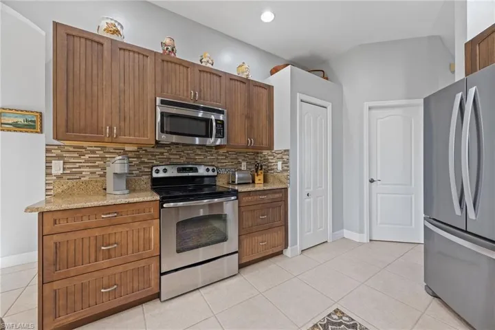18839 Baseleg Ave, North Fort Myers, Florida 33917