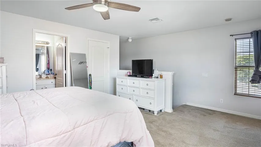 Upstairs Bedroom with walk in closet