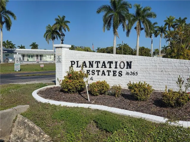 101  Oak  LN, Fort Myers, FL 33908