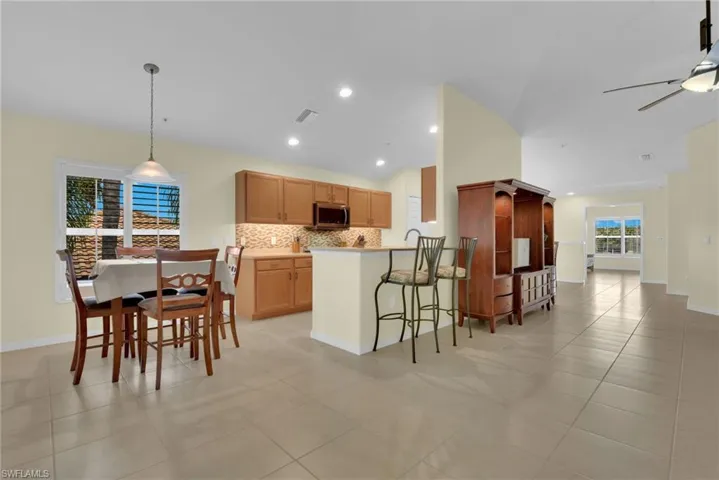 9048 Triangle Palm Ln 1101, Fort Myers, Florida 33913