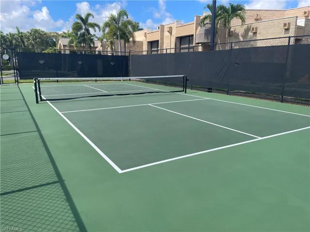 ALSO HAS PICKLEBALL