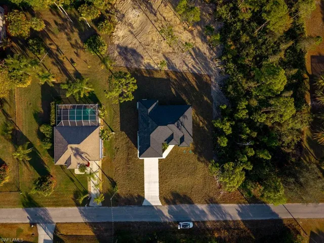 Aerial view of property and surrounding area