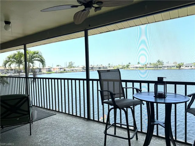 Gorgeous gulf access lake views