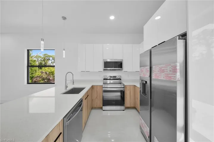 347 Columbus Blvd, Lehigh Acres, Florida 33974
