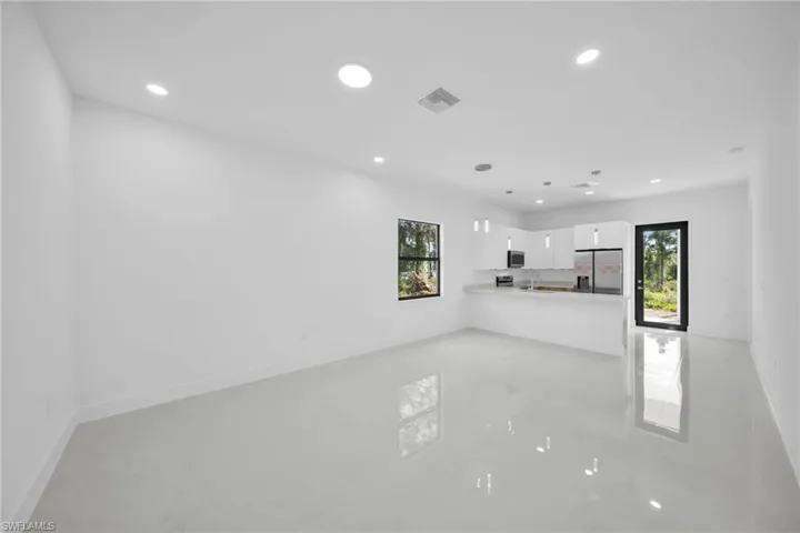 347 Columbus Blvd, Lehigh Acres, Florida 33974