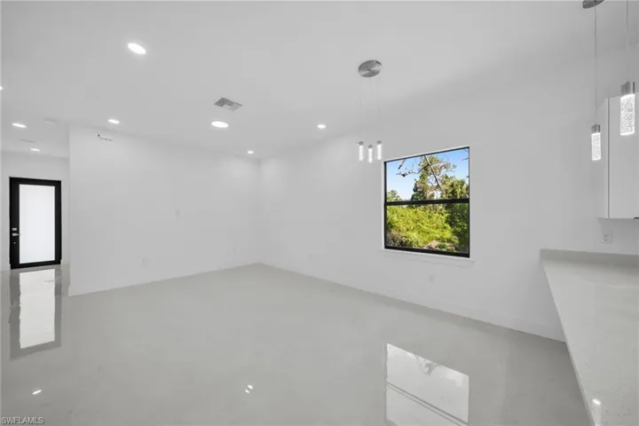 347 Columbus Blvd, Lehigh Acres, Florida 33974