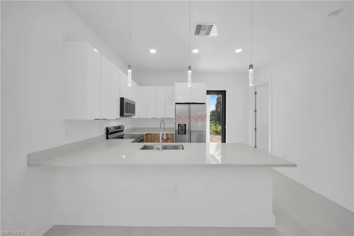 347 Columbus Blvd, Lehigh Acres, Florida 33974