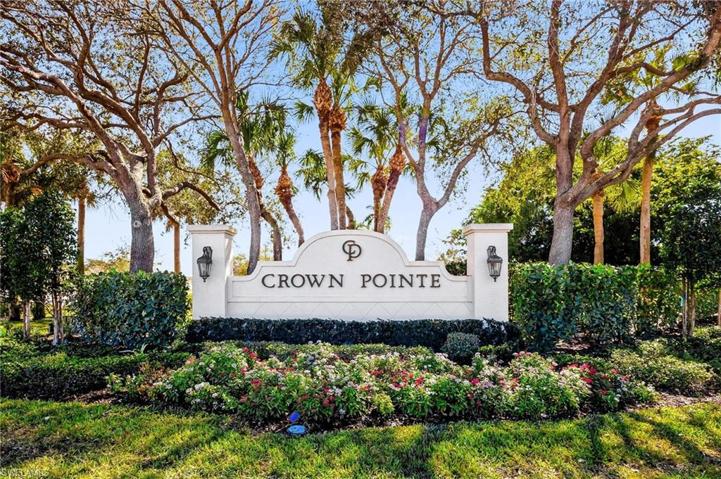 Location off Davis Blvd is 10 minutes to 5th Ave in Downtown Naples.