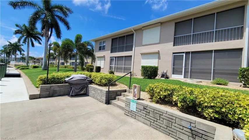 4405 Country Club BLVD # C203, CAPE CORAL FL 33904