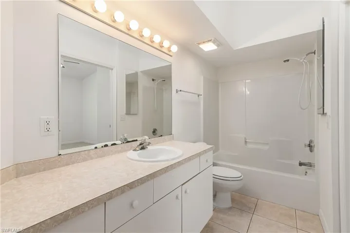Guest bath.