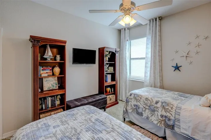Bedroom with ceiling fan