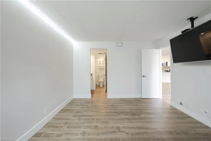 123  Palm  DR, Naples, FL 34112