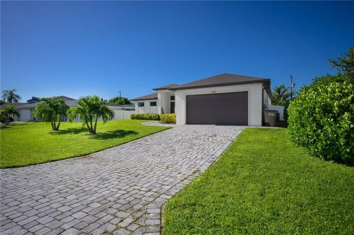 920 Se 15th Ter, Cape Coral, Florida 33990