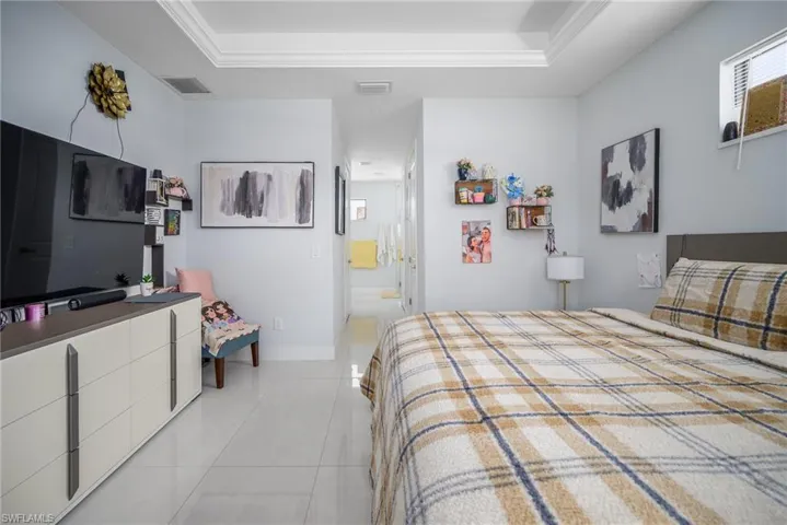 920 Se 15th Ter, Cape Coral, Florida 33990
