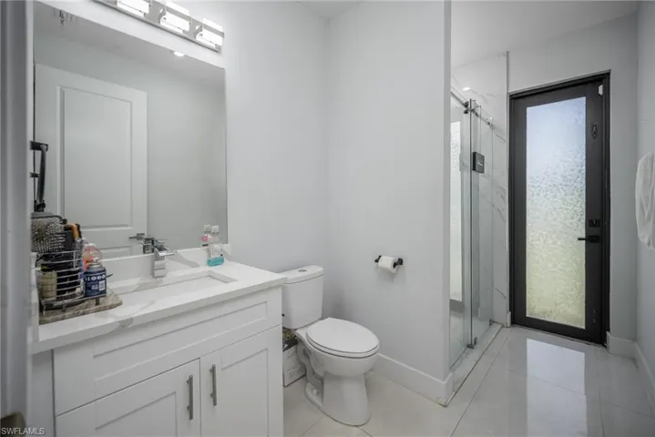 920 Se 15th Ter, Cape Coral, Florida 33990