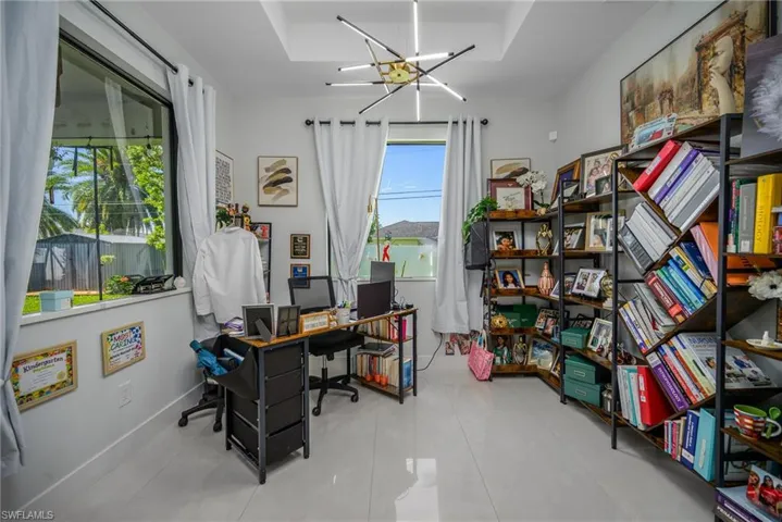 920 Se 15th Ter, Cape Coral, Florida 33990