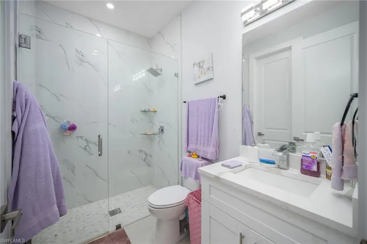 920 Se 15th Ter, Cape Coral, Florida 33990