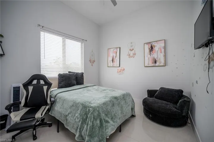 920 Se 15th Ter, Cape Coral, Florida 33990