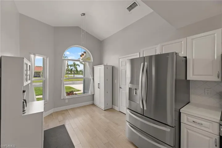 7810  Cameron  CIR, Fort Myers, FL 33912