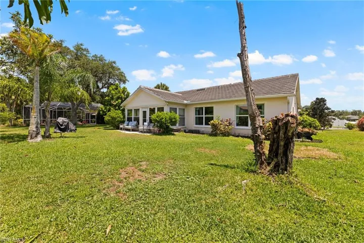 7810  Cameron  CIR, Fort Myers, FL 33912