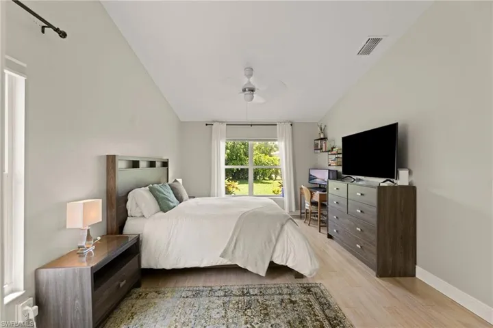 7810  Cameron  CIR, Fort Myers, FL 33912