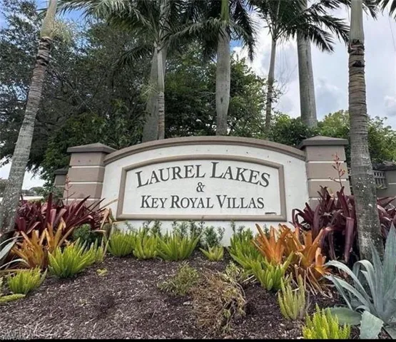 Entry monument sign for Laurel Lakes & Key Royal Villas