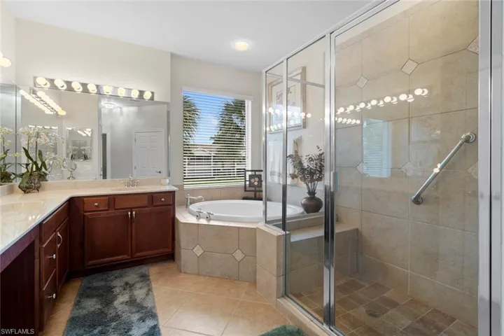 12831  Carrington  CIR, Naples, FL 34105
