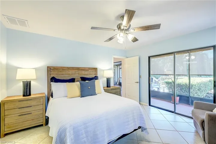 Primary bedroom with access to lanai