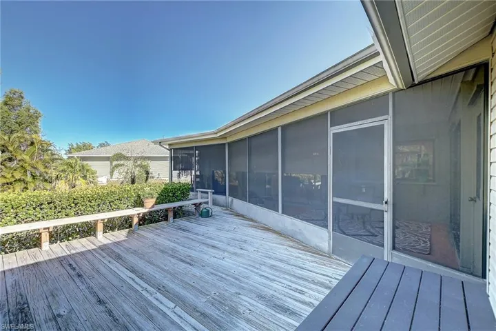 Deck with access to Lanai