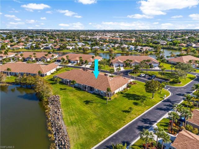 Great views of the lake from your back lanai!
