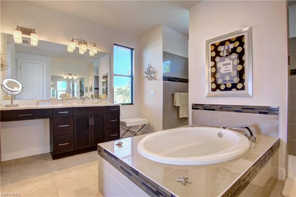2906 29th TER, Cape Coral, FL 33914,224029851