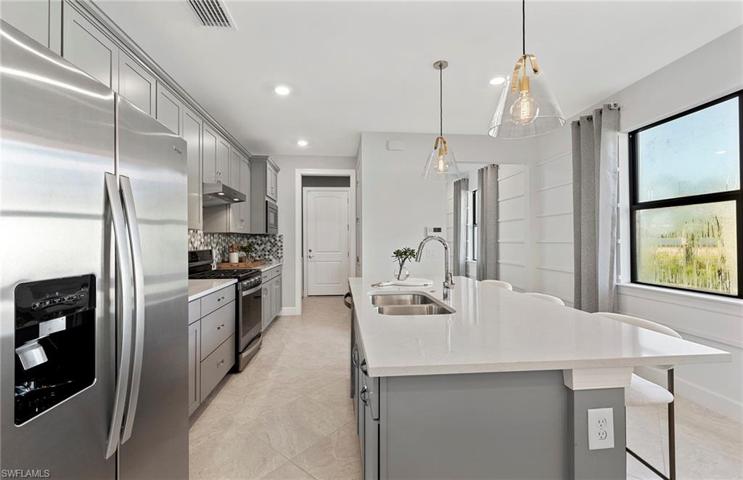 Photo of furnished model, options may vary.