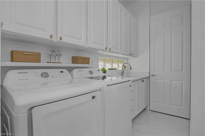 7734 Tommasi Ct, Naples, Florida 34114