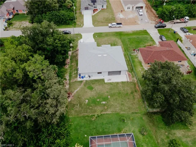 Birds eye view of property