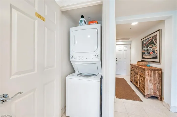 Entry foyer & hidden laundry