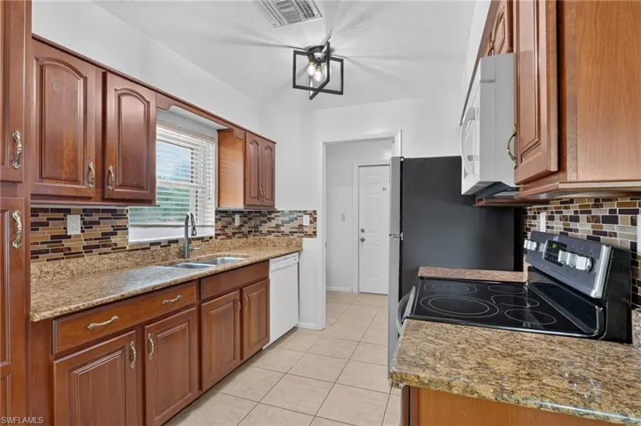 1228 18th St, Immokalee, Florida 34142
