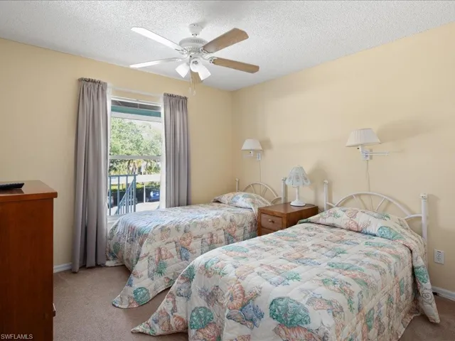 185  Grand Oaks  WAY, Naples, FL 34110