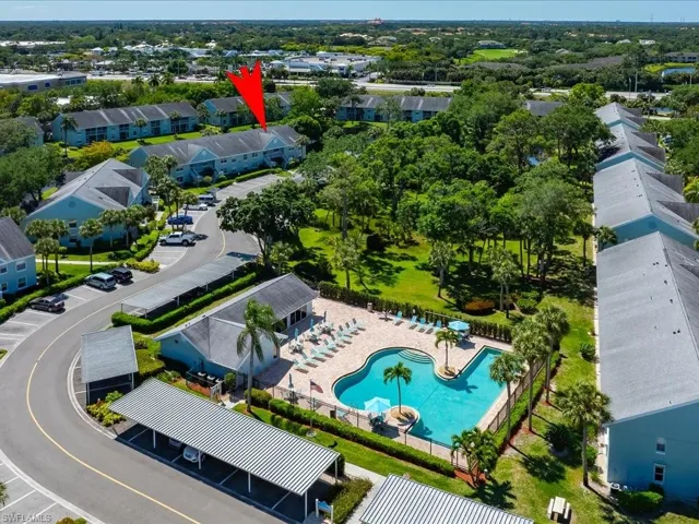 185  Grand Oaks  WAY, Naples, FL 34110