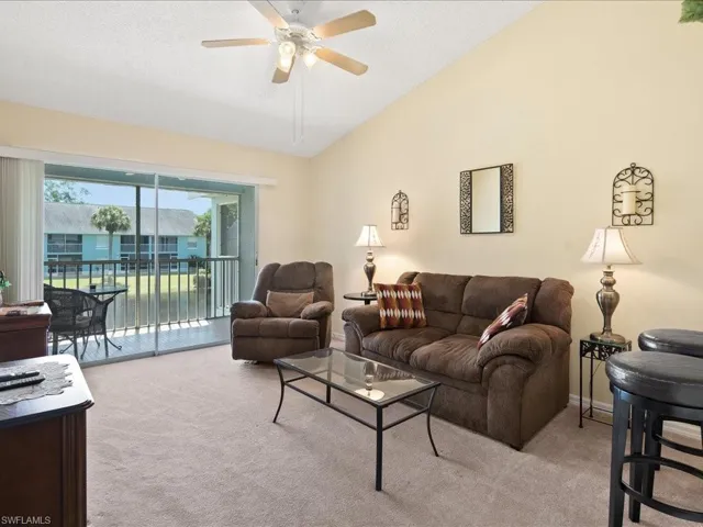 185  Grand Oaks  WAY, Naples, FL 34110